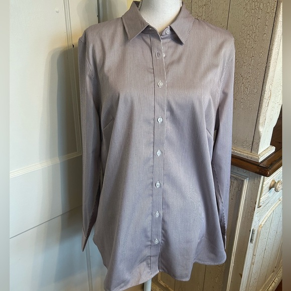 Banana Republic Tops - Banana Republic Tailored Fit Pinstripe Shirt